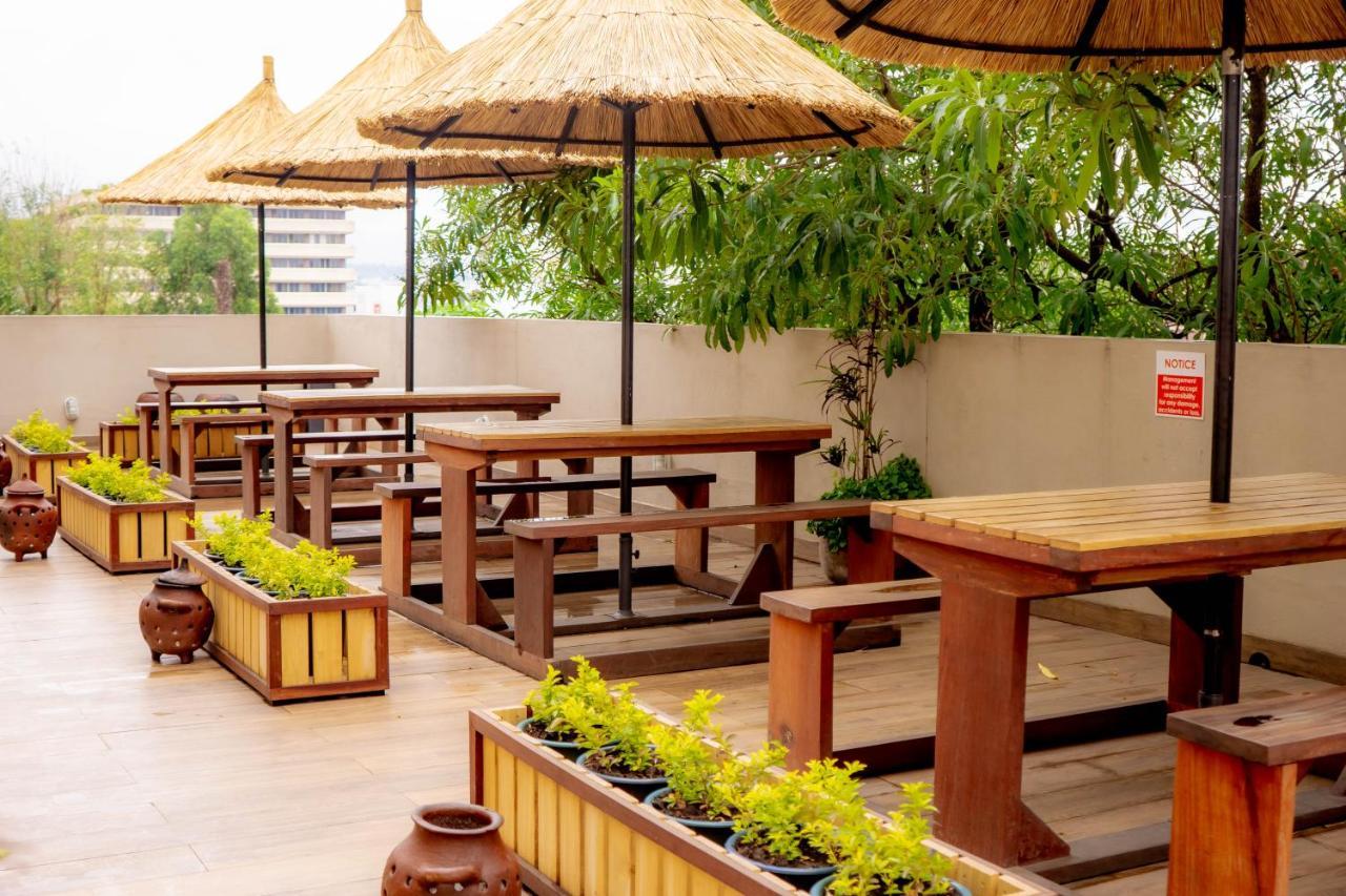 Amaryllis Hotel Blantyre Exterior photo